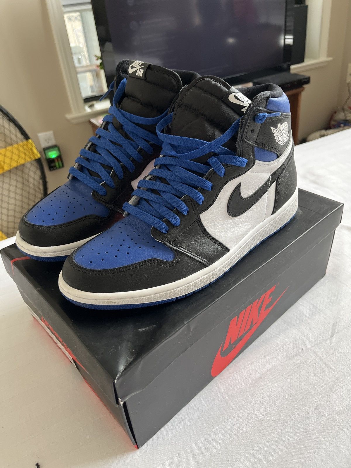 Air Jordan 1 Retro High OG Game Royal