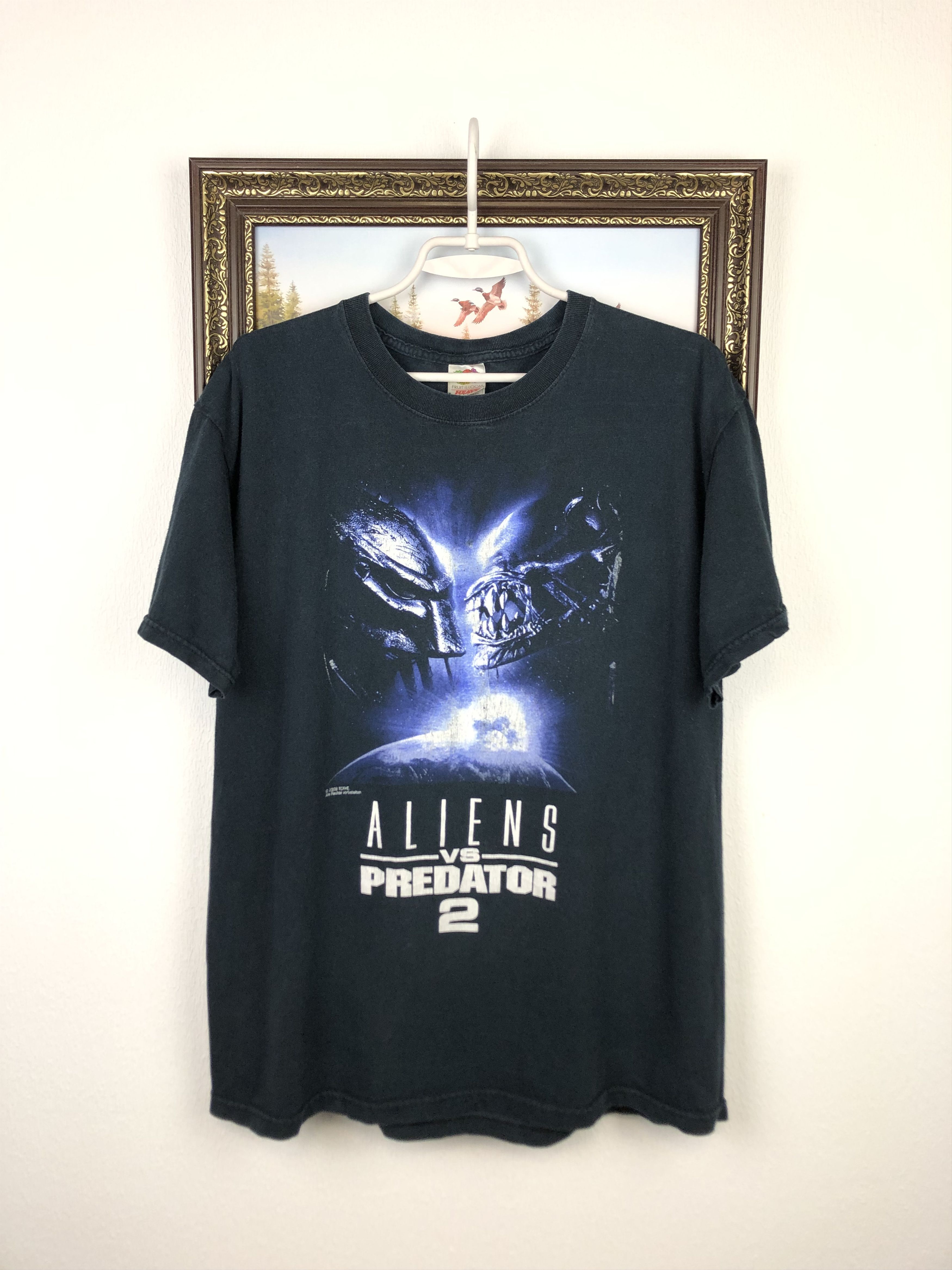 Vintage Vintage Aliens vs Predator 2 Movie Comics Shirt Tee Black Size US L / EU 52-54 / 3 - 1 Thumbnail