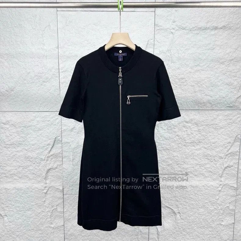 Louis Vuitton LV Black Short Sleeve Zip Dress. Size US 34 / EU 50 - 1 Thumbnail