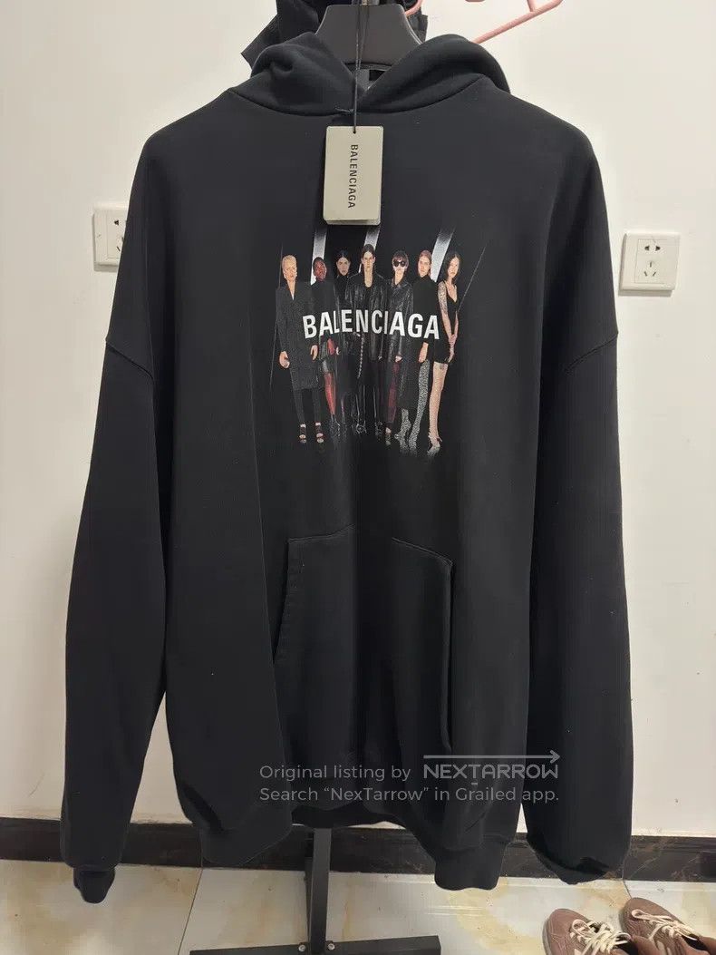 Balenciaga Balenciaga Portrait sweatshirt Size US L / EU 52-54 / 3 - 1 Thumbnail