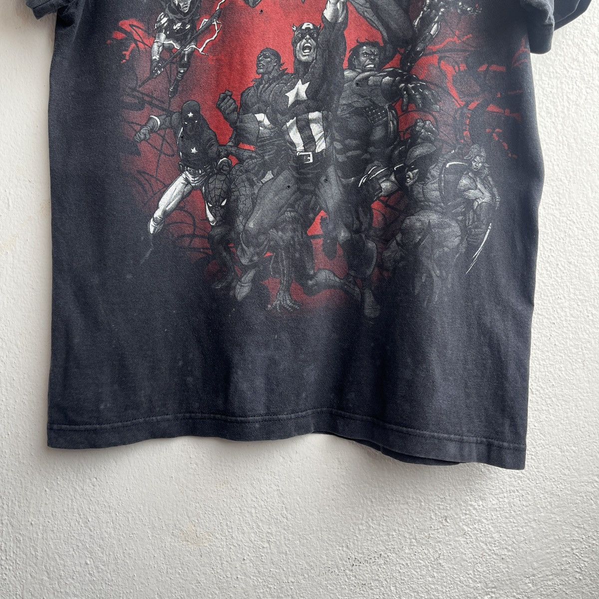 Mad Engine VINTAGE Y2K DISTRESSED FADED THE AVENGERS MARVEL TSHIRT Size US M / EU 48-50 / 2 - 15 Thumbnail