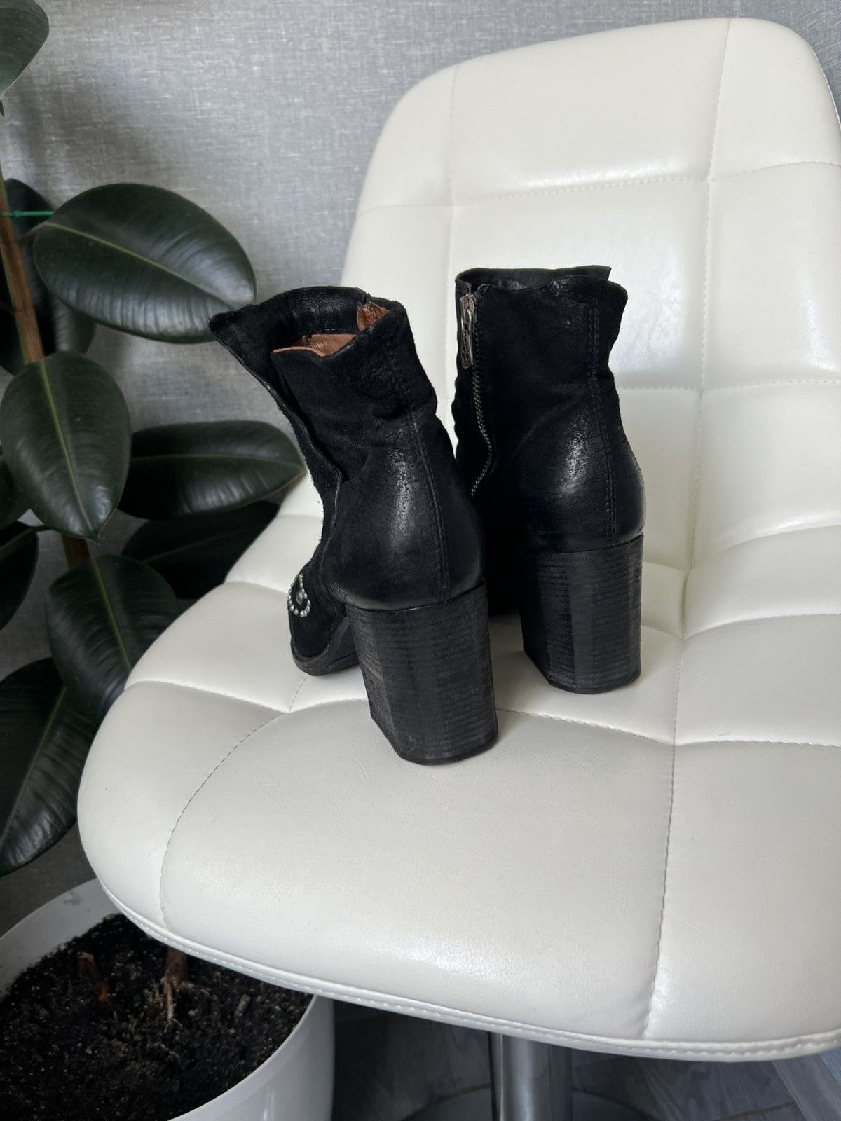 A.S.98 A.S.98 Western Style Studded Suede Leather Ankle Boots Sz 39 Size US 9 / IT 39 - 16 Thumbnail