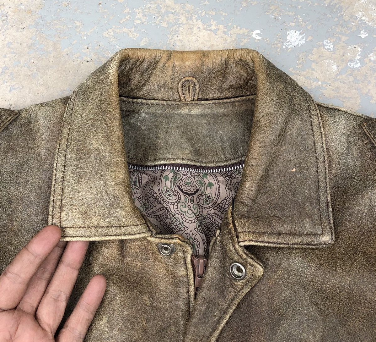 Vintage Vintage 80s Real Leather cowhide A2 Flight Bomber Jacket Size US L / EU 52-54 / 3 - 12 Thumbnail