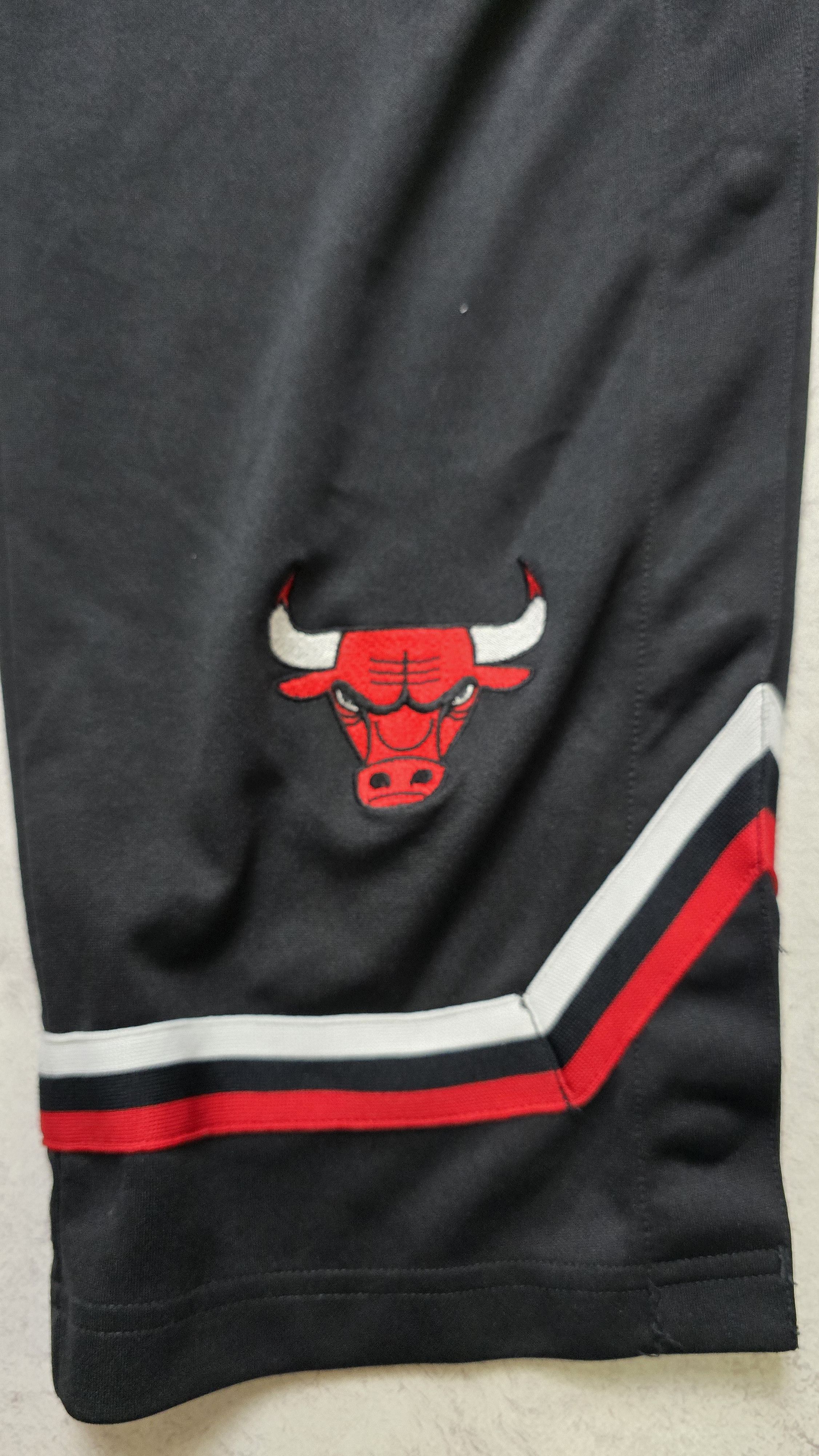 Nike VTG Nike Chicago Bulls Tear Away Pants NBA Snap Button M Y2K Size US 32 / EU 48 - 7 Thumbnail