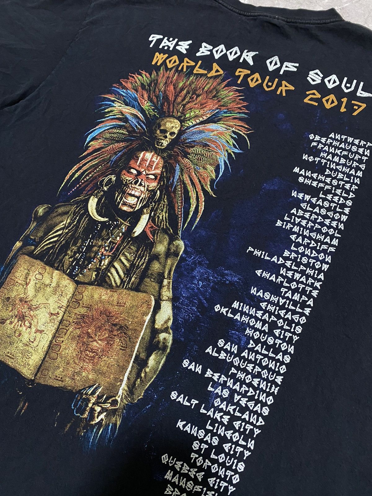 Iron Maiden Vintage Iron Maiden 2017 World Tour Shirt The Book of Souls Size US XL / EU 56 / 4 - 11 Thumbnail