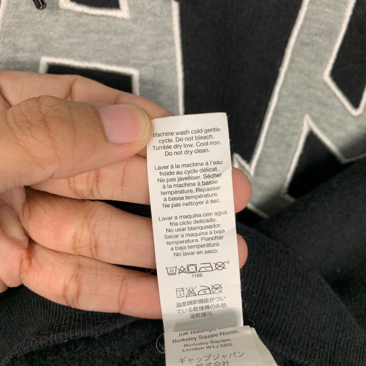 Gap GAP Spellout Big Logo Pullover Hoodies Sweatshirt #1565-C70 Size US XS / EU 42 / 0 - 16 Thumbnail