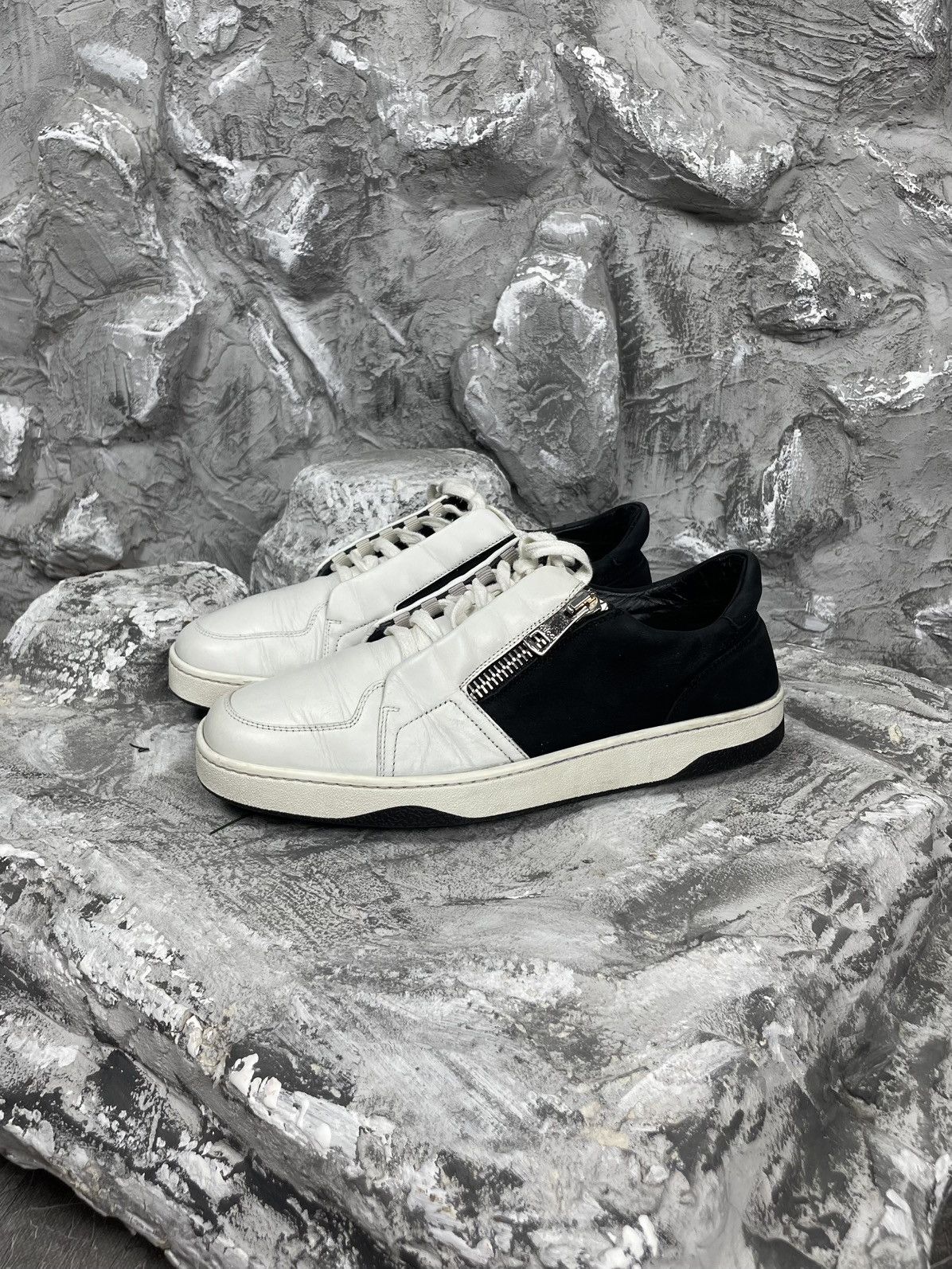 Gucci Gucci Black / White Leather Zip Sneakers Size US 9.5 / EU 42-43 - 1 Thumbnail