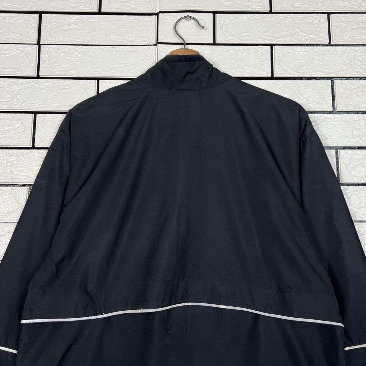 Nike Vintage NIKE Center Logo Half Zipper Light Jacket #4110-C187 Size US M / EU 48-50 / 2 - 17 Thumbnail