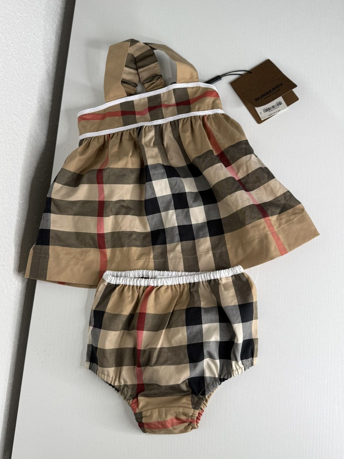 Burberry Burberry Baby Dress 3 Months Size S / US 4 / IT 40 - 1 Thumbnail