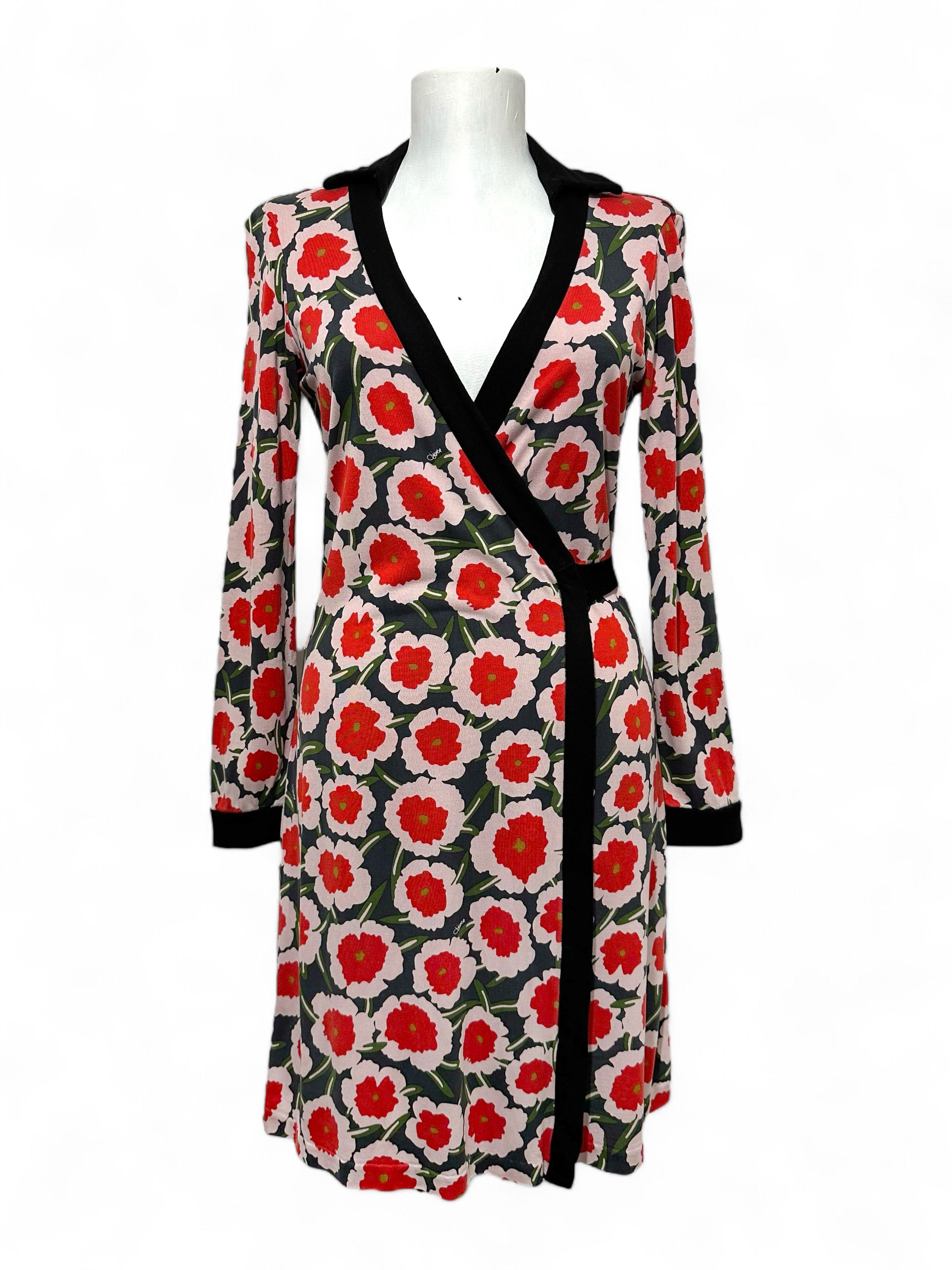 Diane von Furstenberg Diane Von Furstenberg Silk Floral Pattern Wrap Dress Size M / US 6-8 / IT 42-44 - 1 Thumbnail
