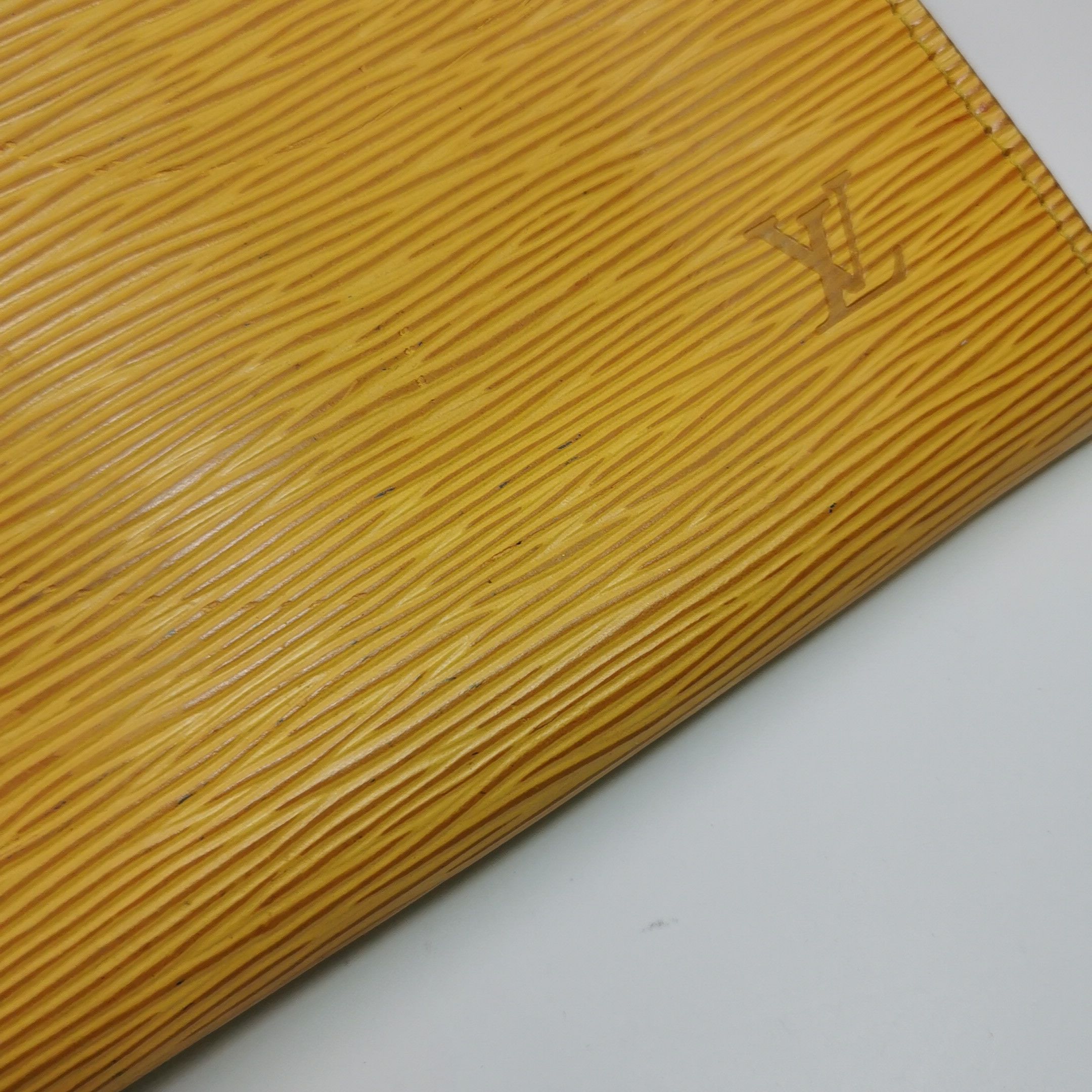 Louis Vuitton Louis Vuitton (LV) Accessories Mahjong Bag Cowhide Water Ri Size ONE SIZE - 6 Thumbnail