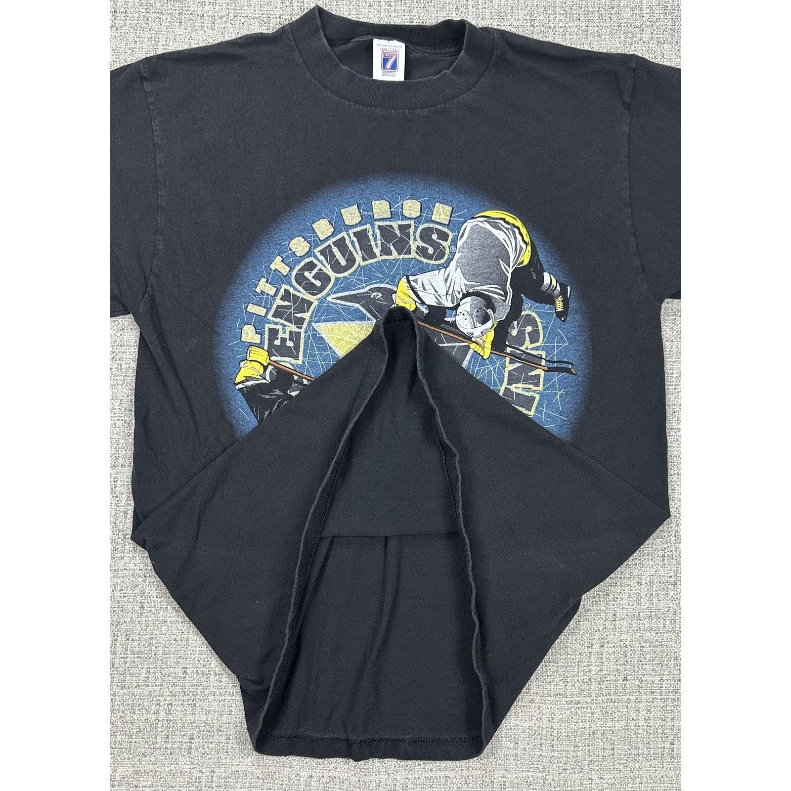 Logo 7 Pittsburgh Penguins Shirt Sz L Black NHL Hockey Logo 90s Tee Size US L / EU 52-54 / 3 - 5 Thumbnail
