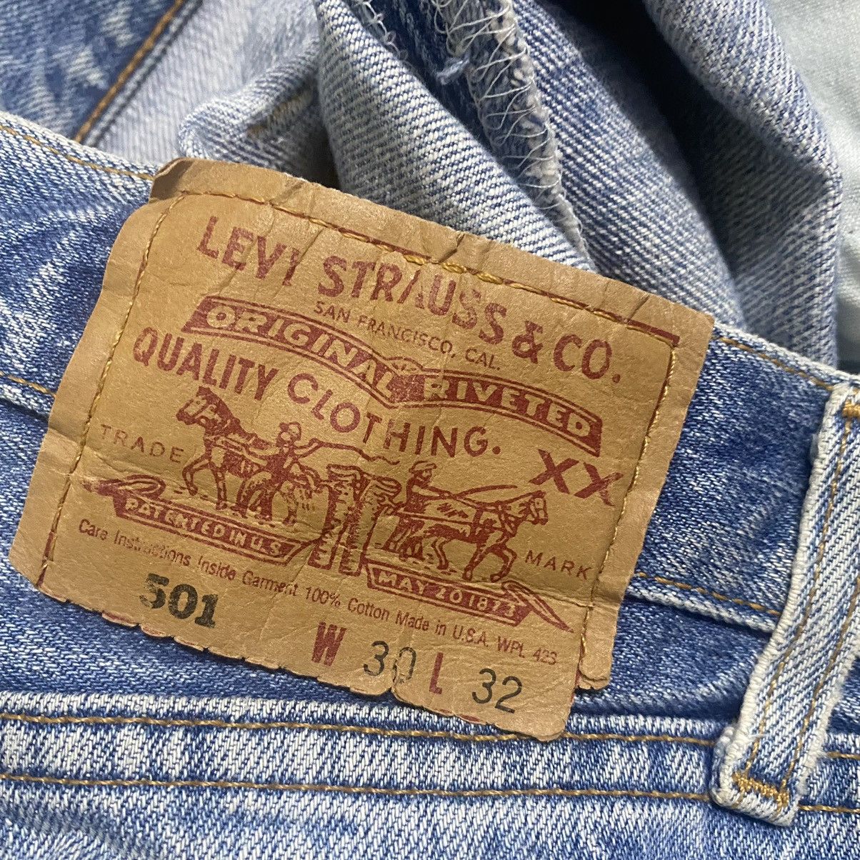 Levi's Vintage Levis 501 Thrashed Jeans Made in USA Size US 30 / EU 46 - 18 Thumbnail