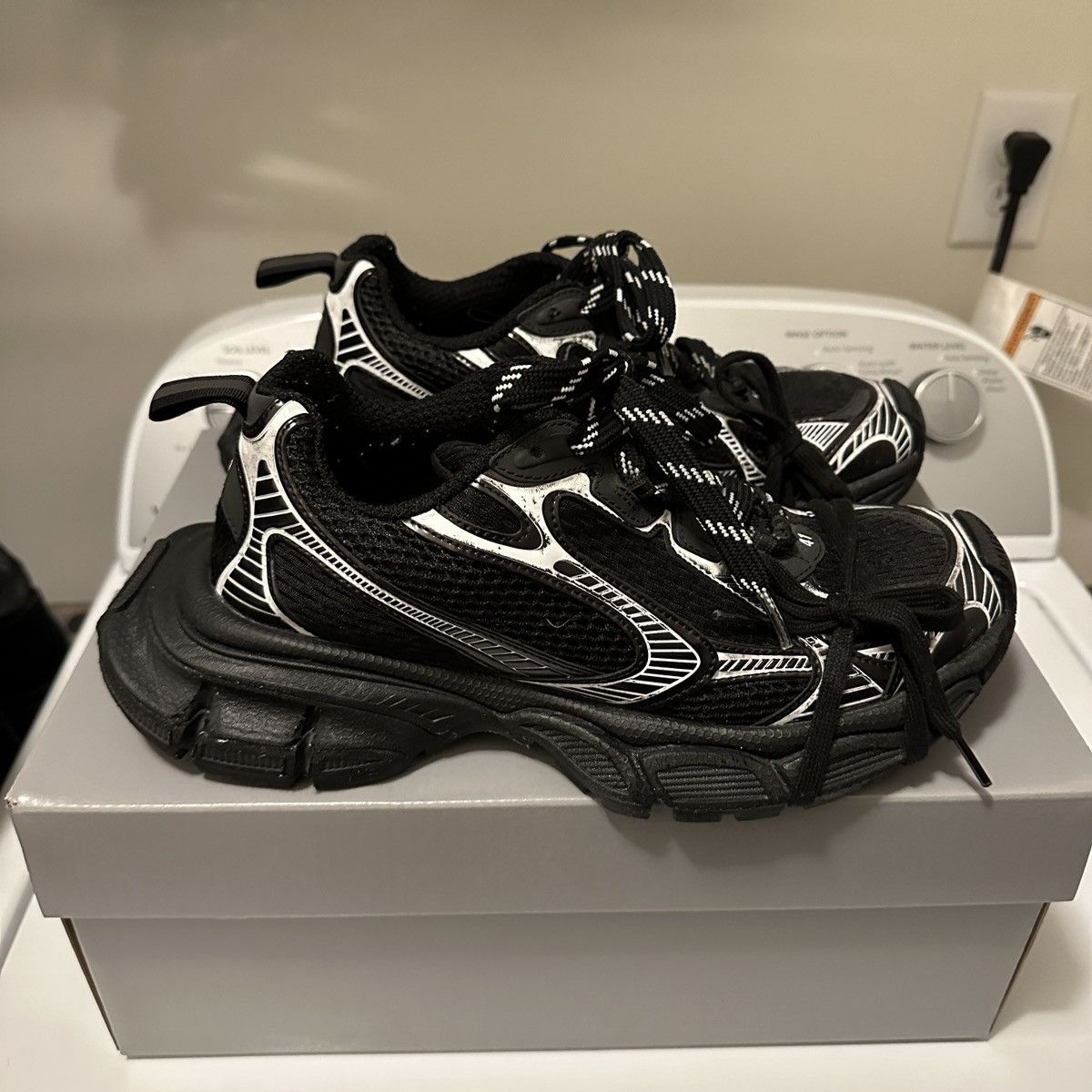 Balenciaga 3XL BLACK Size US 8 / EU 41 - 7 Thumbnail