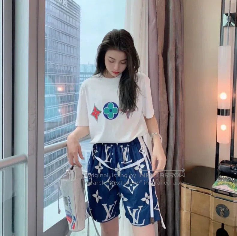 Louis Vuitton Louis Vuitton Blue Bermuda presbyopic logo shorts Size US 36 / EU 52 - 6 Thumbnail