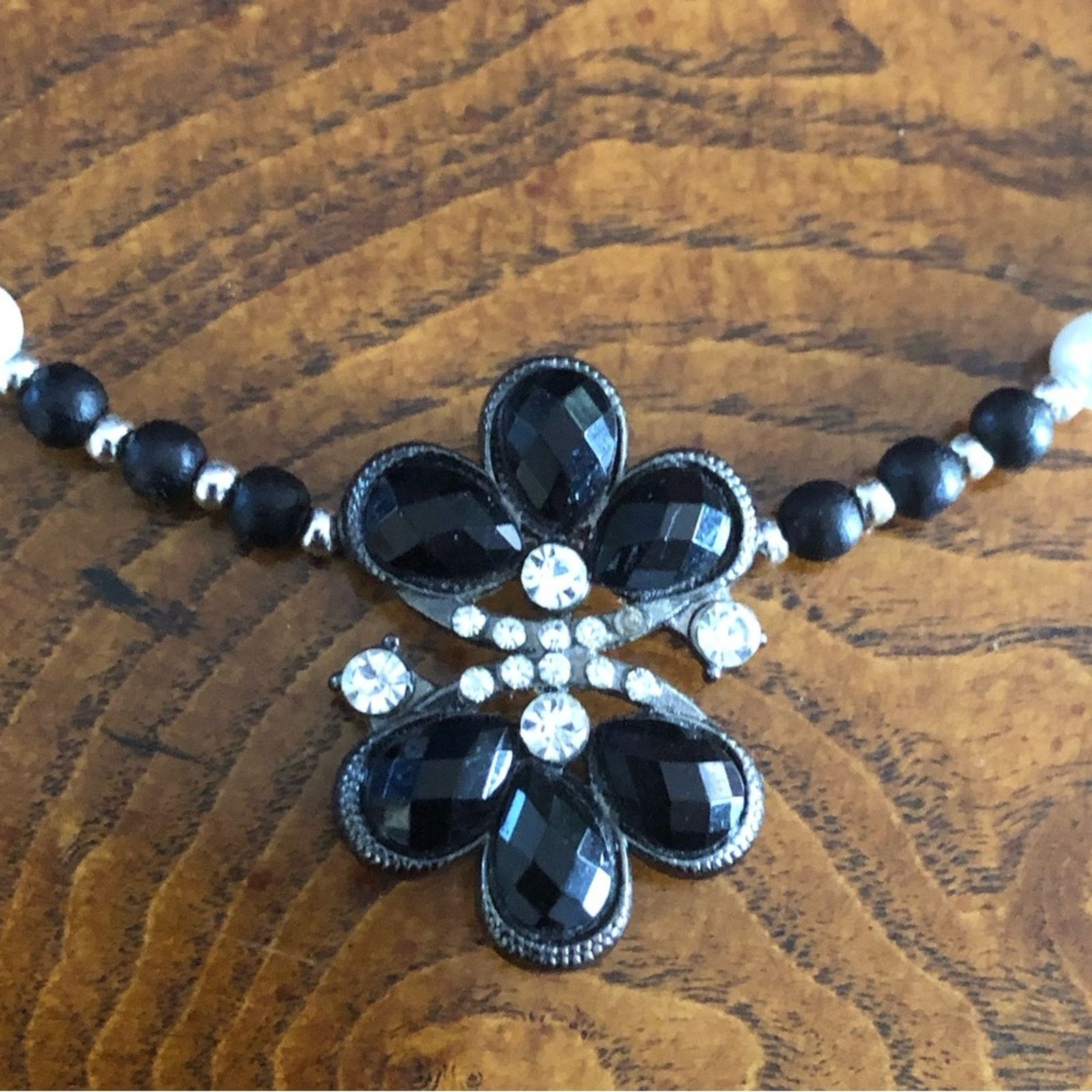 Handmade Handcrafted repurpose black and white Pearl necklace Size ONE SIZE - 9 Thumbnail