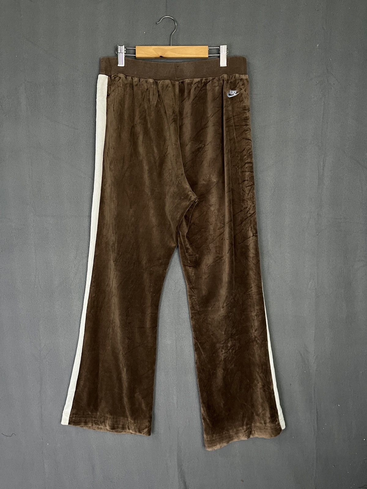 Nike × Vintage Crazy Vintage Y2K/2000s Baggy Brown Velvet Nike Sweatpants Size US 34 / EU 50 - 2 Thumbnail
