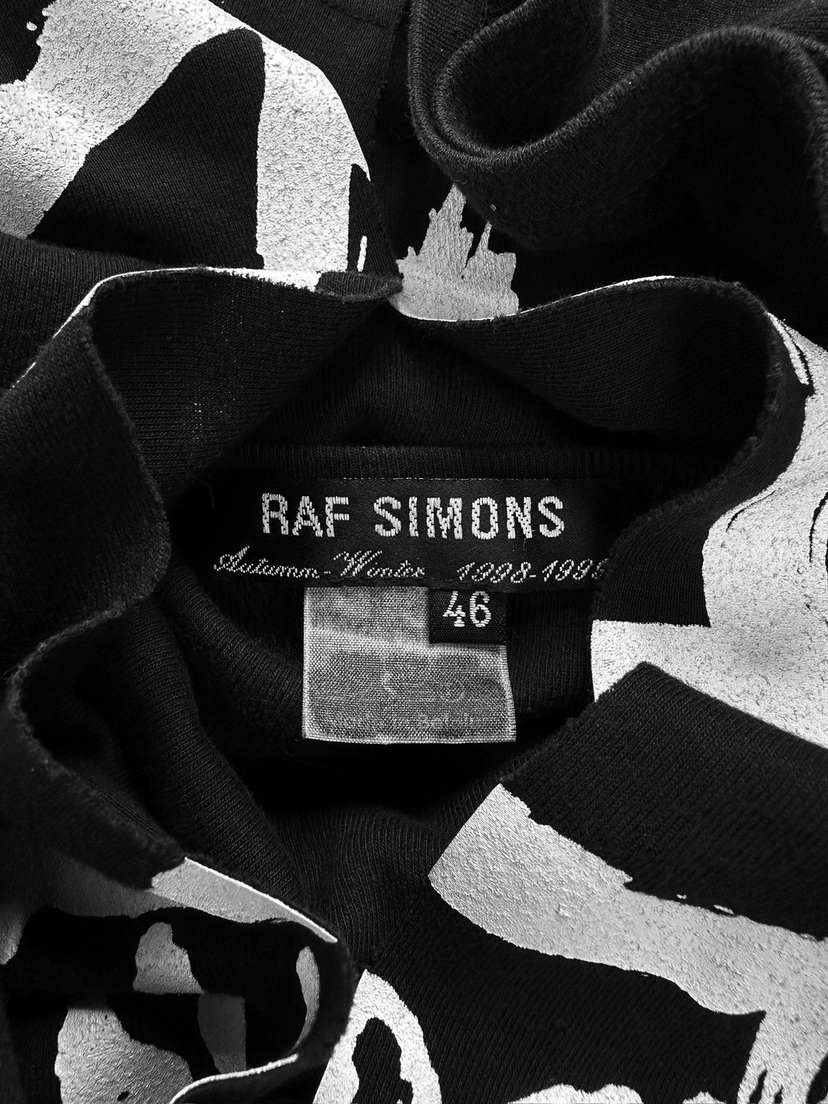 Raf Simons AW98 Raf Simons ‘Anarchy’ Motif Radioactivity Split T-Shirt Size US S / EU 44-46 / 1 - 4 Thumbnail