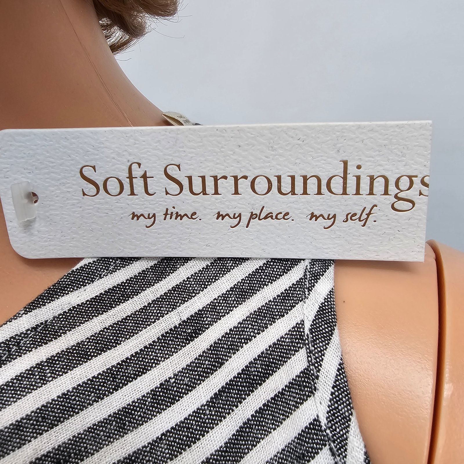 Soft Surroundings NWT Soft Surroundings Landfall Tunic Linen Cold Shoulder PXS Size XS / US 0-2 / IT 36-38 - 4 Thumbnail