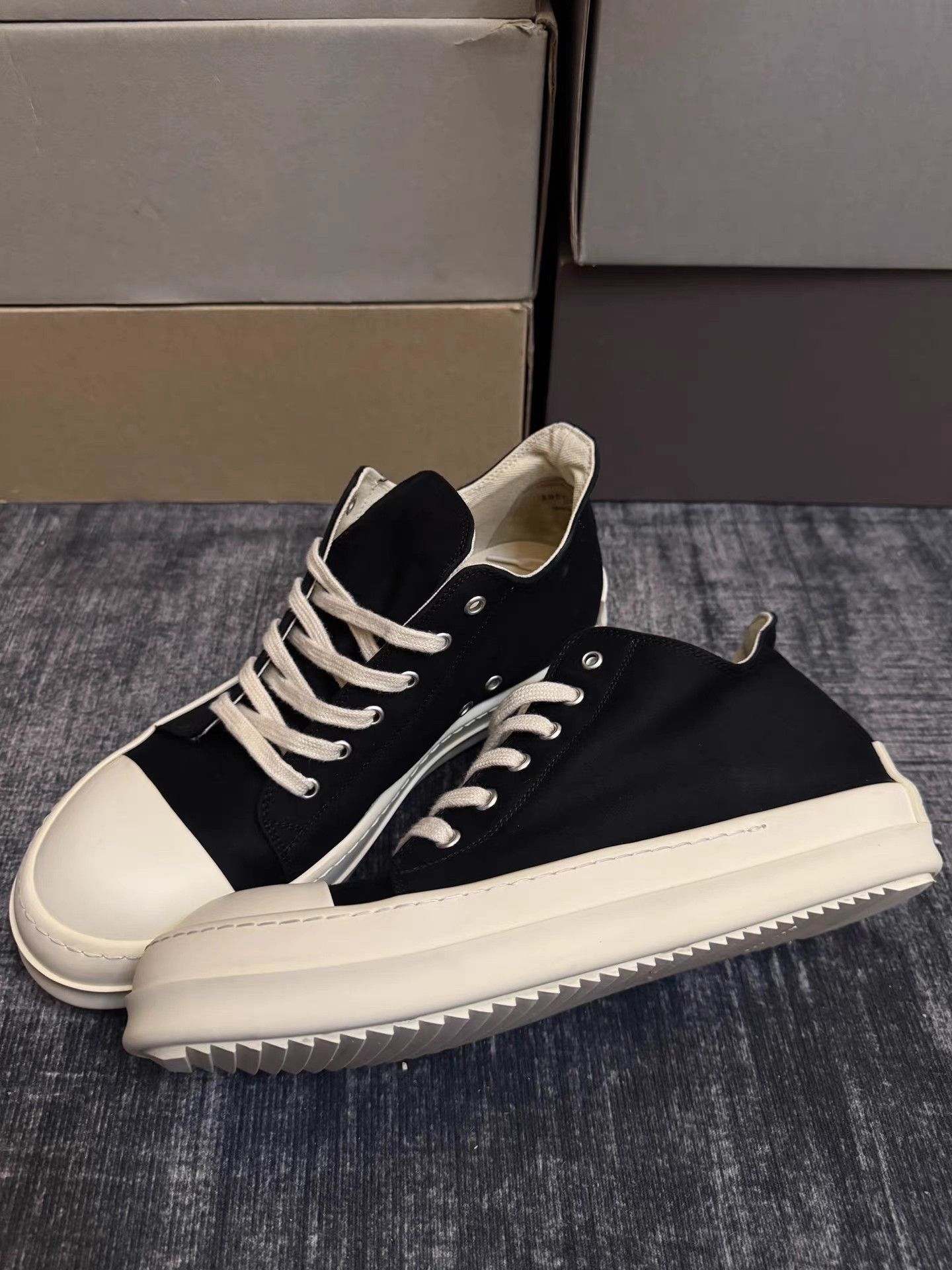 Rick Owens Rick Owens DRKSHDW Satin Low Top Turbo Cyclops Size US 10 / EU 43 - 1 Thumbnail