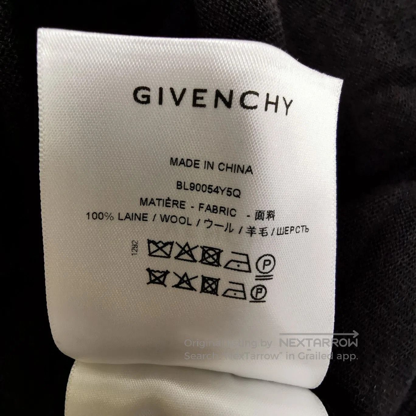 Givenchy Givenchy M Wool Solid Crewneck Sweater. Size US M / EU 48-50 / 2 - 8 Thumbnail