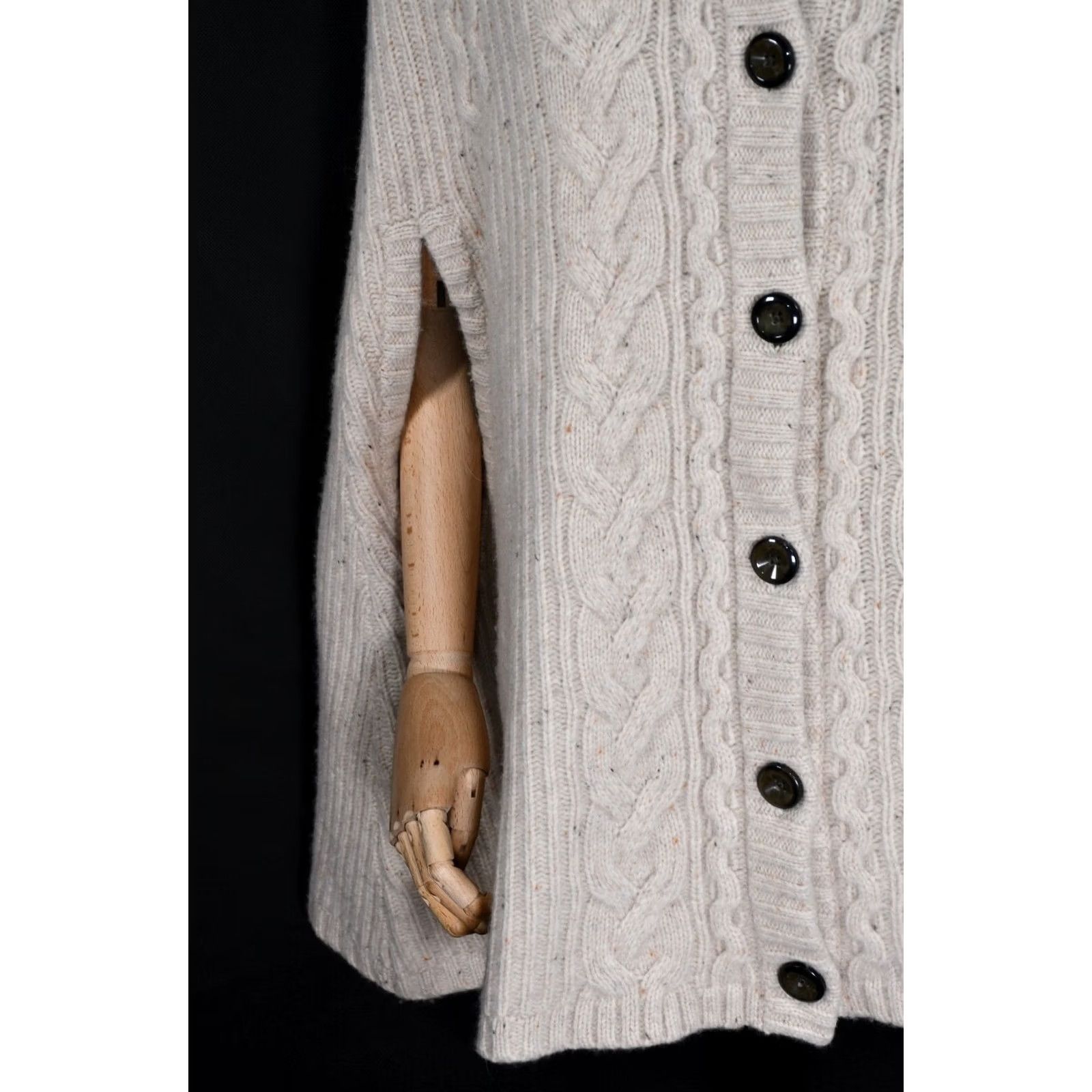 Henri Lloyd Henri Lloyd Eilis Chunky Cable Cape Knit Lambwool Women's Jumper L Ivory 100% Lambwool Cape 75 cm Back Length Womens Size 36" / US 14 / IT 50 - 2 Thumbnail