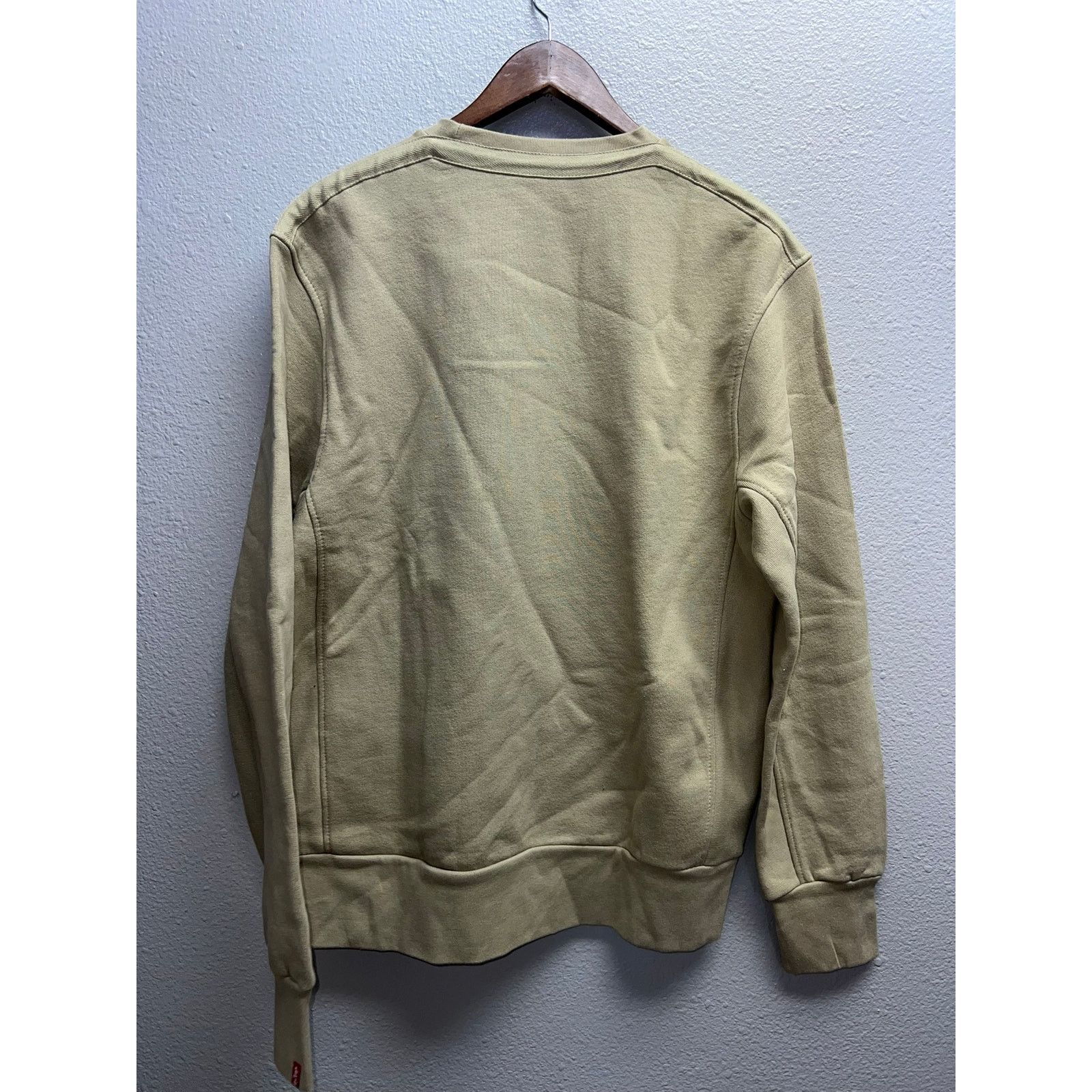 Levi's Levi Red Tab Sweatshirt Levi's Cold Beer Dirty Girls NWT Size US L / EU 52-54 / 3 - 9 Thumbnail