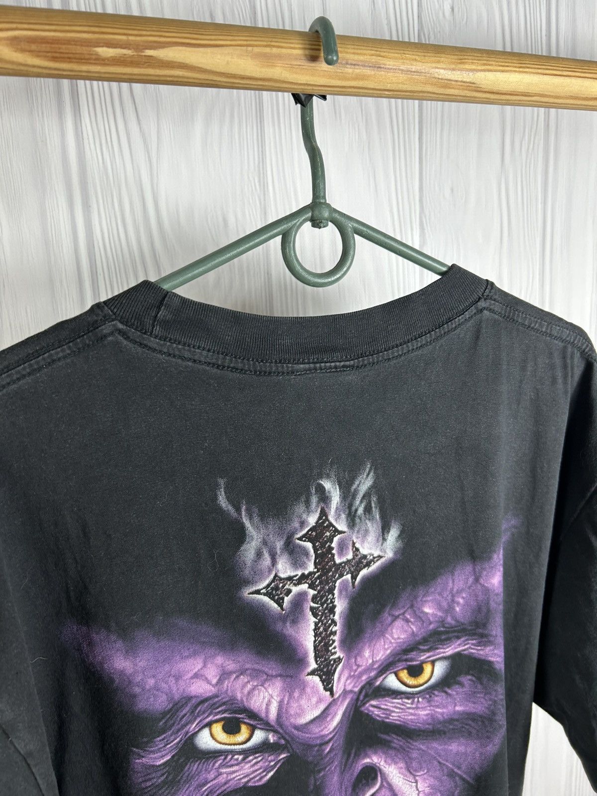 Vintage Vintage Y2K Devilish Vampire Blood Graphic Tee Demon Blood L Size US L / EU 52-54 / 3 - 10 Thumbnail