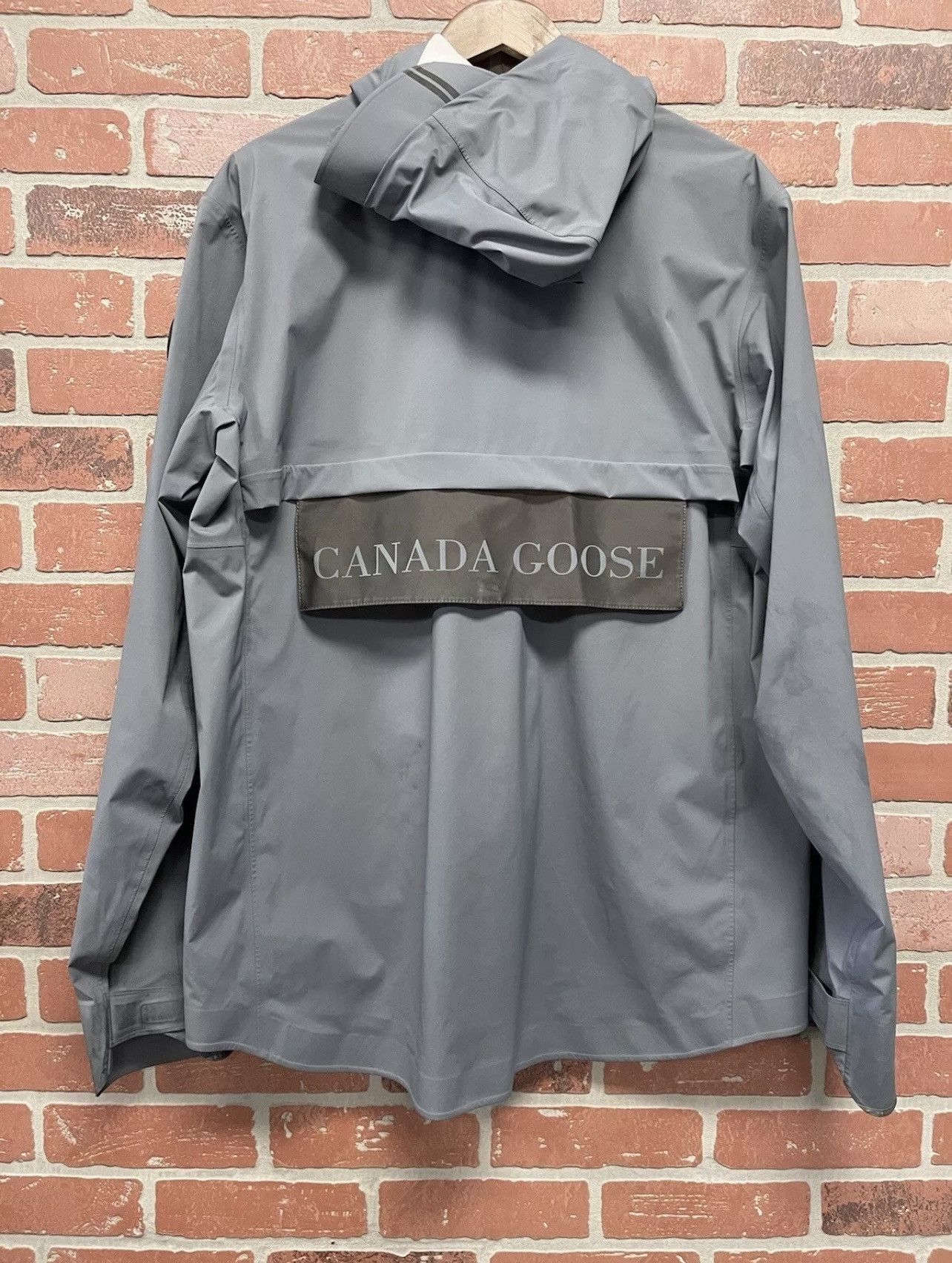 Canada Goose Size L - Canada Goose Reflective Mens Lightweight Jacket Size US L / EU 52-54 / 3 - 5 Thumbnail