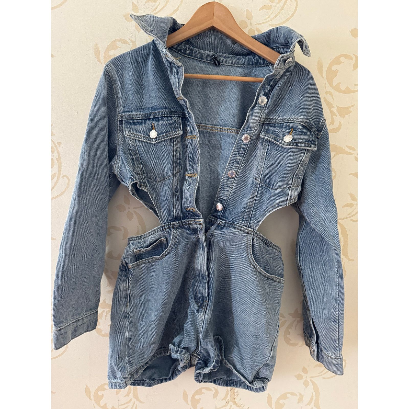 Designer Pretty Little Thing Denim Hot Romper Ladies Size 6 Size 28" / US 6 / IT 42 - 1 Thumbnail