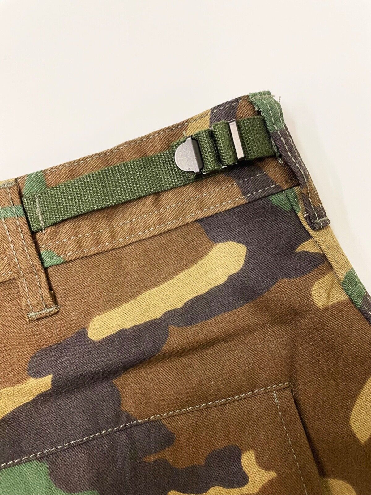 Rothco Vintage deadstock Rothco woodland Camo BDU cargo pants Pants Size US 31 - 4 Thumbnail