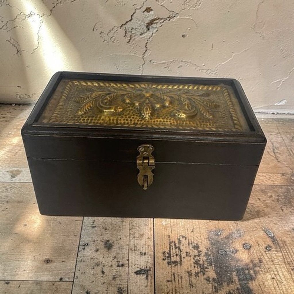 Handmade VTG Dark Brown Wooden Box W/Metal Decorative Brass OrnateTop Size ONE SIZE - 17 Thumbnail