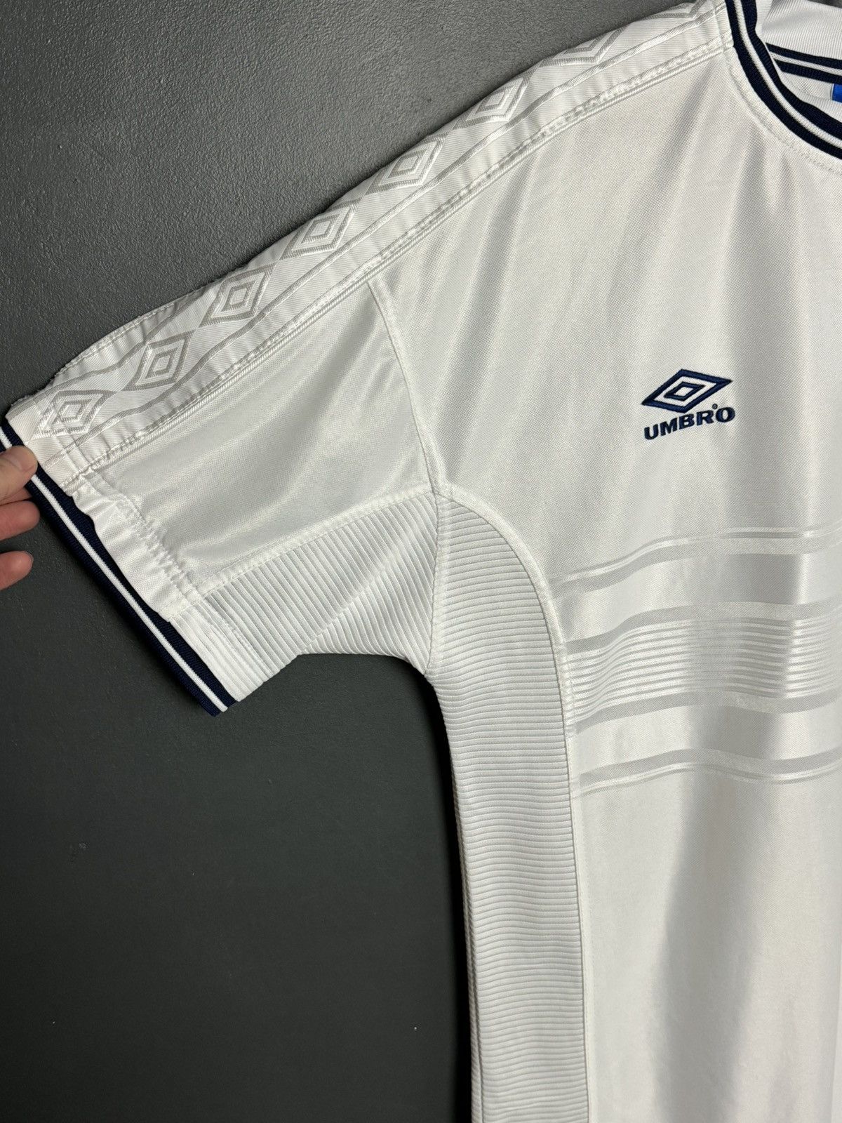 Umbro England National Team 99/01 Home Football Soccer Jersey Size US L / EU 52-54 / 3 - 6 Thumbnail