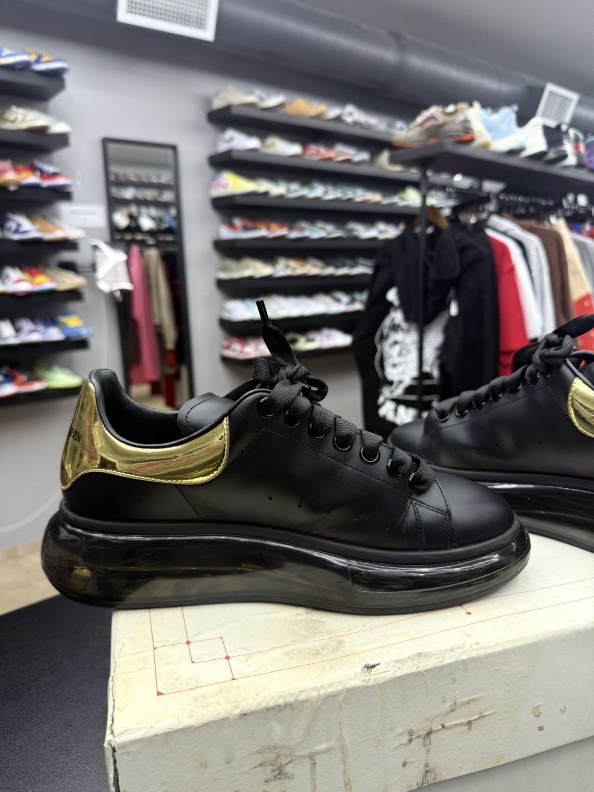 Alexander McQueen Women’s Black Alexander McQueen sneaker size 39 / 9US Size US 9 / IT 39 - 15 Thumbnail