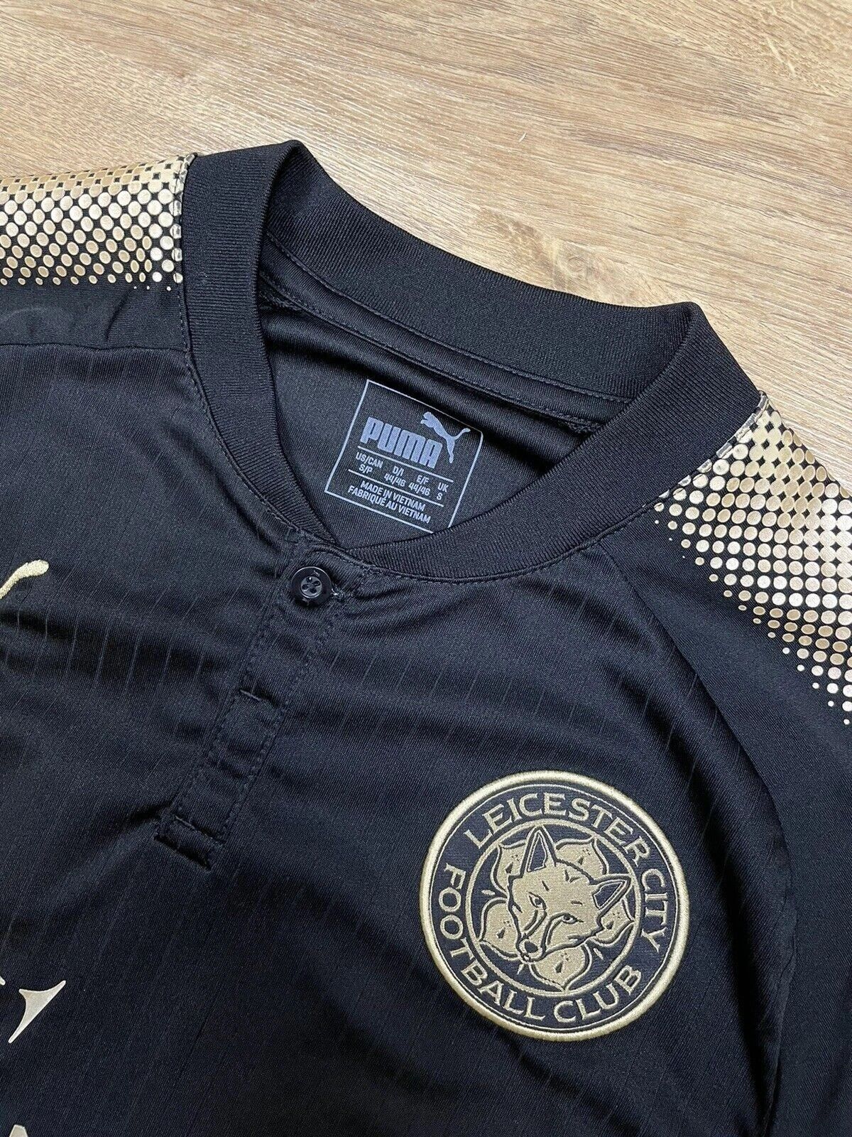 Puma FC LEICESTER 2017 2018 AWAY JERSEY SHIRT SOCCER #15 MAGUIRE Size US S / EU 44-46 / 1 - 8 Thumbnail