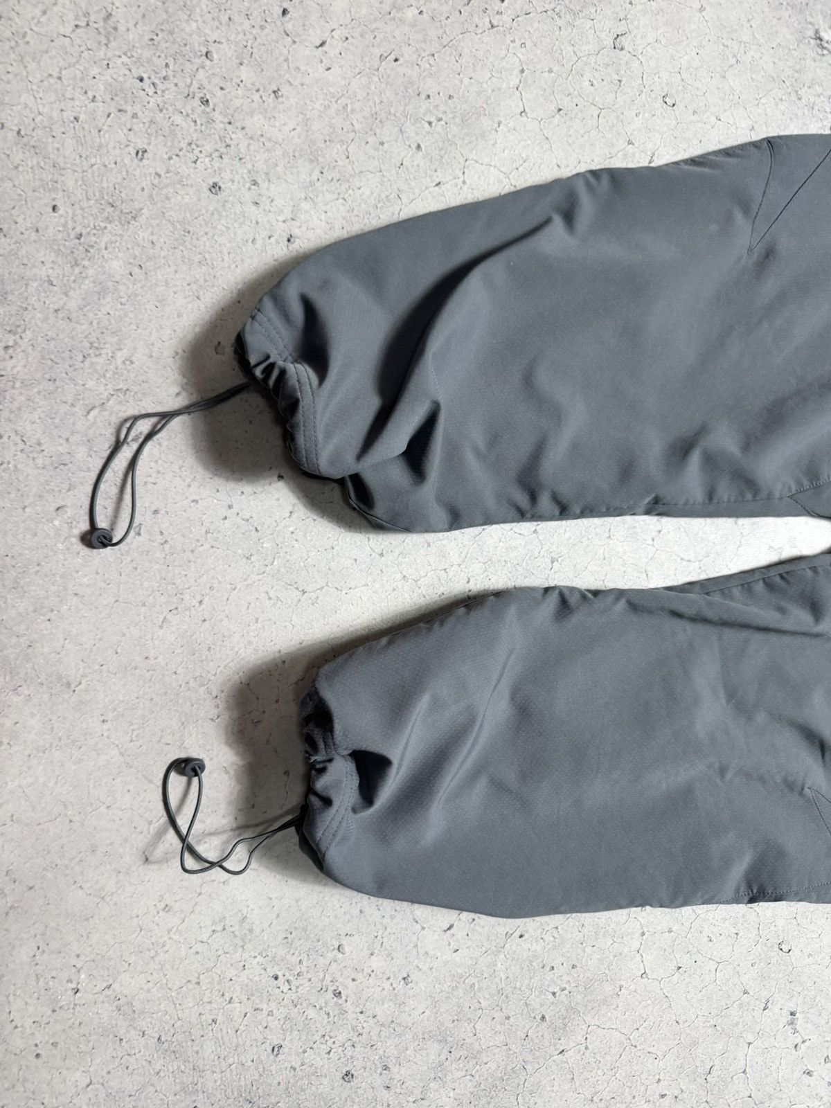 Nike Nike Vintage Nylon Track Pants Baggy Drill Swoosh Y2K Size US 30 / EU 46 - 3 Thumbnail