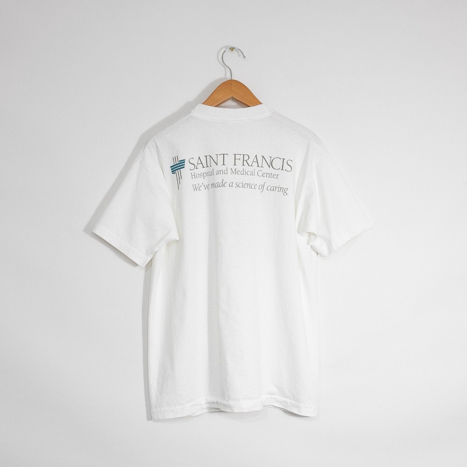 Vintage Vintage St Francis Hospital Tee XL Connecticut Single Stitch Size US XL / EU 56 / 4 - 5 Thumbnail