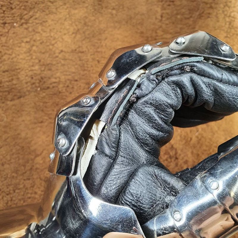 Vintage Balenciaga Inspiration Handmade Chevalier Knight Gauntlets Size ONE SIZE - 22 Thumbnail