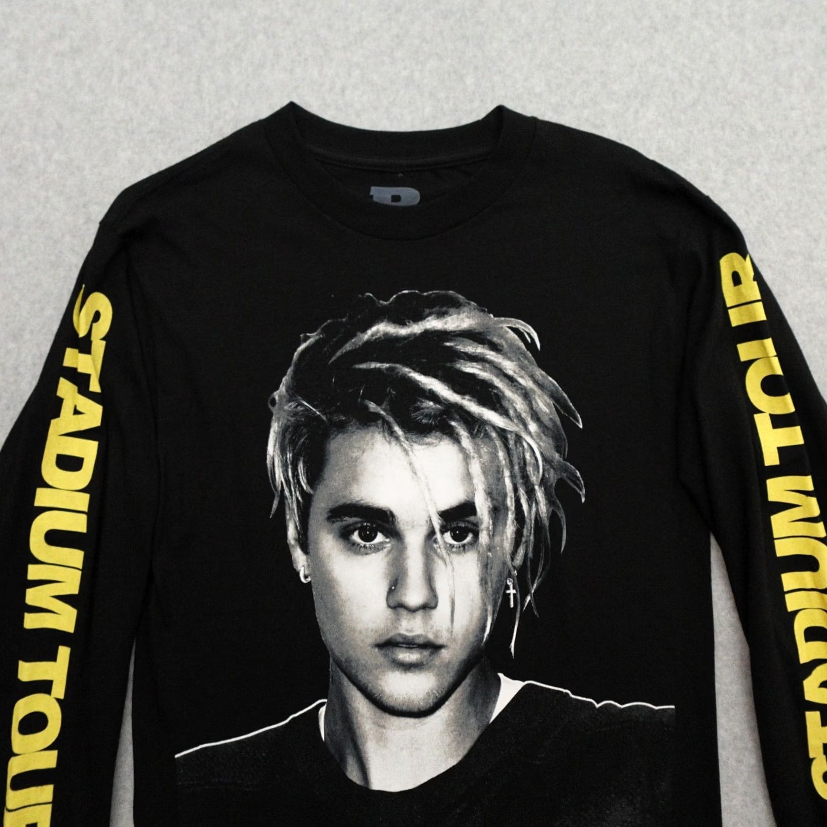 Vintage Justin Bieber Shirt Unisex Adult Small Long Sleeve Stadium Tour Black 28x17 MEASUREMENTS ARE PROVIDED IN PICTURES Mens Size US S / EU 44-46 / 1 - 5 Thumbnail