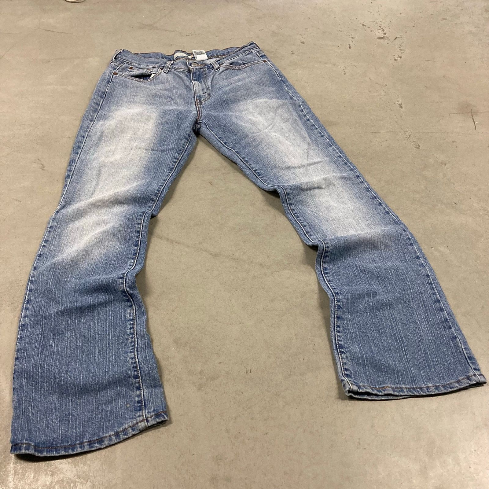 Levi's Levi’s low rise bootcut jeans 30x31 Size 28" / US 6 / IT 42 - 1 Thumbnail