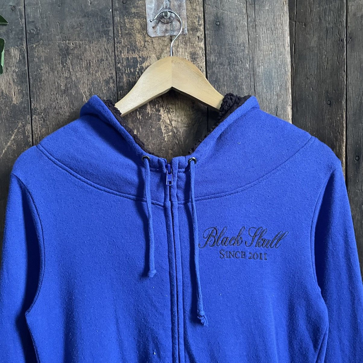 Beauty Beast Vintage Cornflake Skulls Punk y2k Hoodie Size US L / EU 52-54 / 3 - 4 Thumbnail