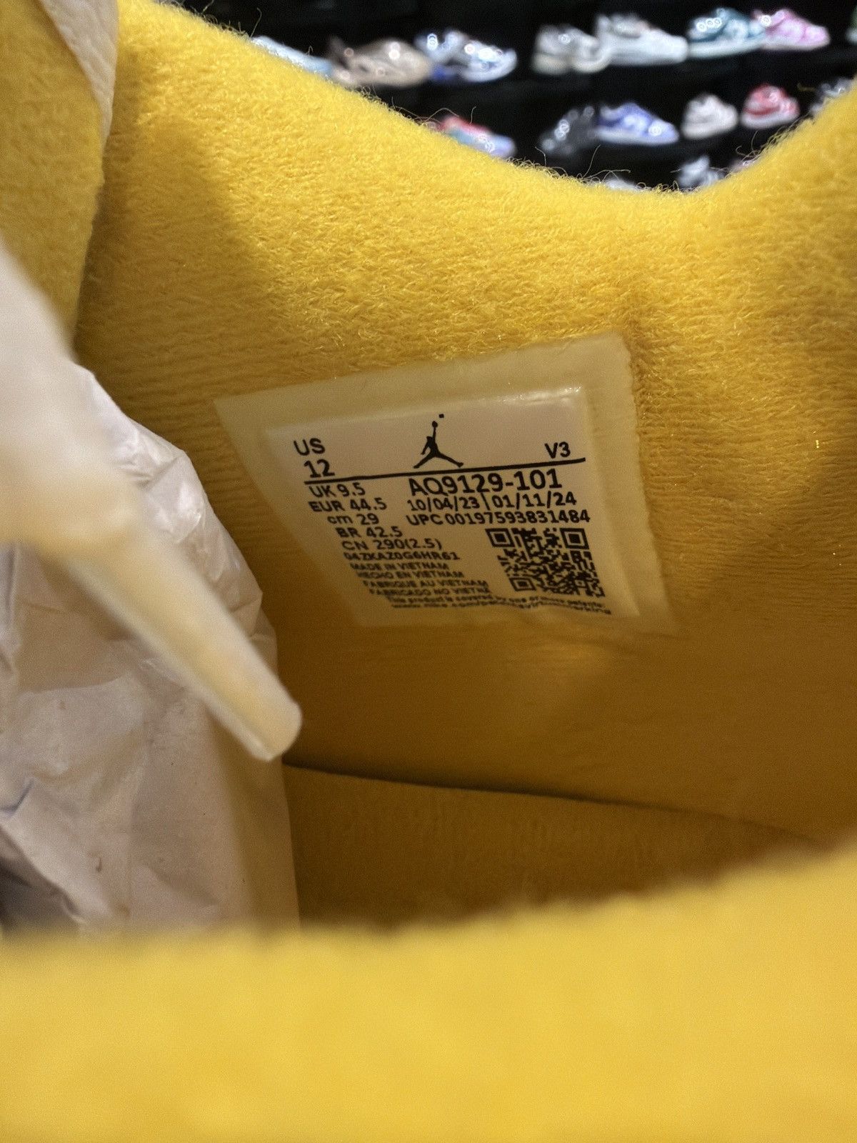 Jordan Brand Jordan 4 Vivid Sulfur Size-12W/10.5M Brand New Quick Ship Size US 10.5 / EU 43-44 - 7 Thumbnail