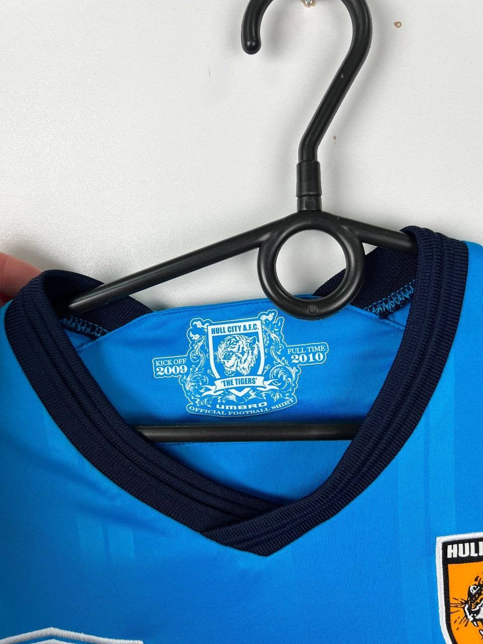 Vintage Hull City Umbro Bullard 2009-10 jersey t-shirts size M Size US M / EU 48-50 / 2 - 5 Thumbnail