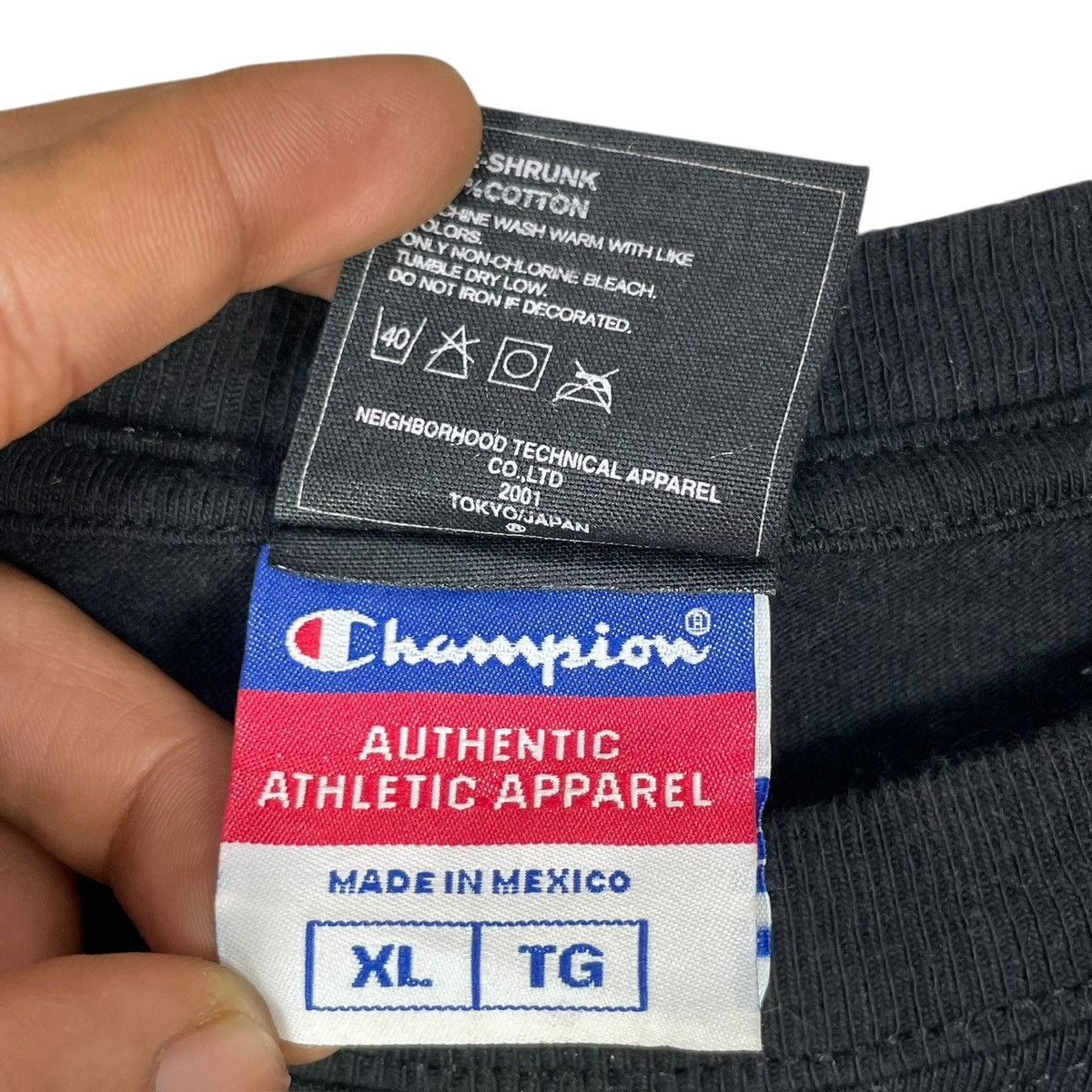 Neighborhood Vintage Champion Crewneck Neighborhood 2001 Christmas Size US M / EU 48-50 / 2 - 9 Thumbnail