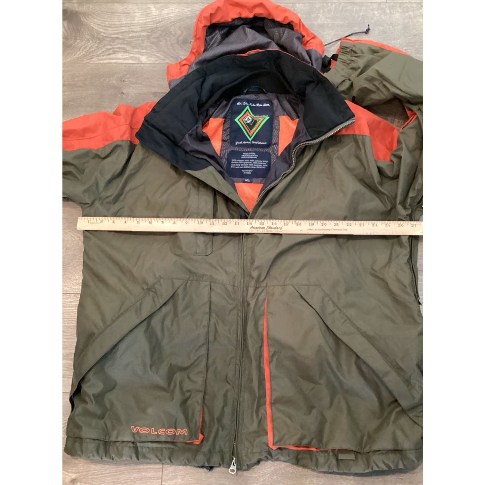 Volcom VINTAGE Volcom Stormtruper Snowboard Jacket Men’s XL Parka Orange and Olive Green Mens XL Jackets Size US XL / EU 56 / 4 - 6 Thumbnail