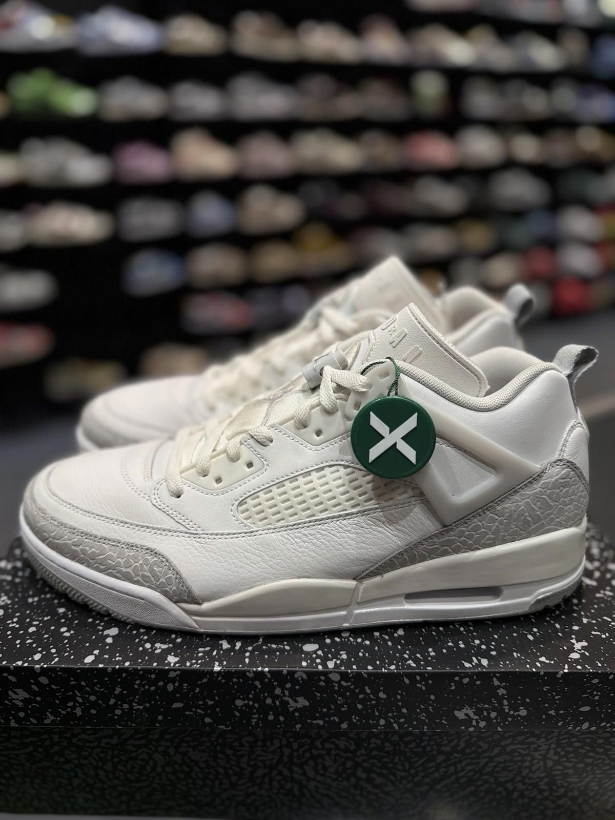 Nike Nike Jordan Spizike Low Summit White Metallic Silver Size 13 Size US 13 / EU 46 - 6 Thumbnail
