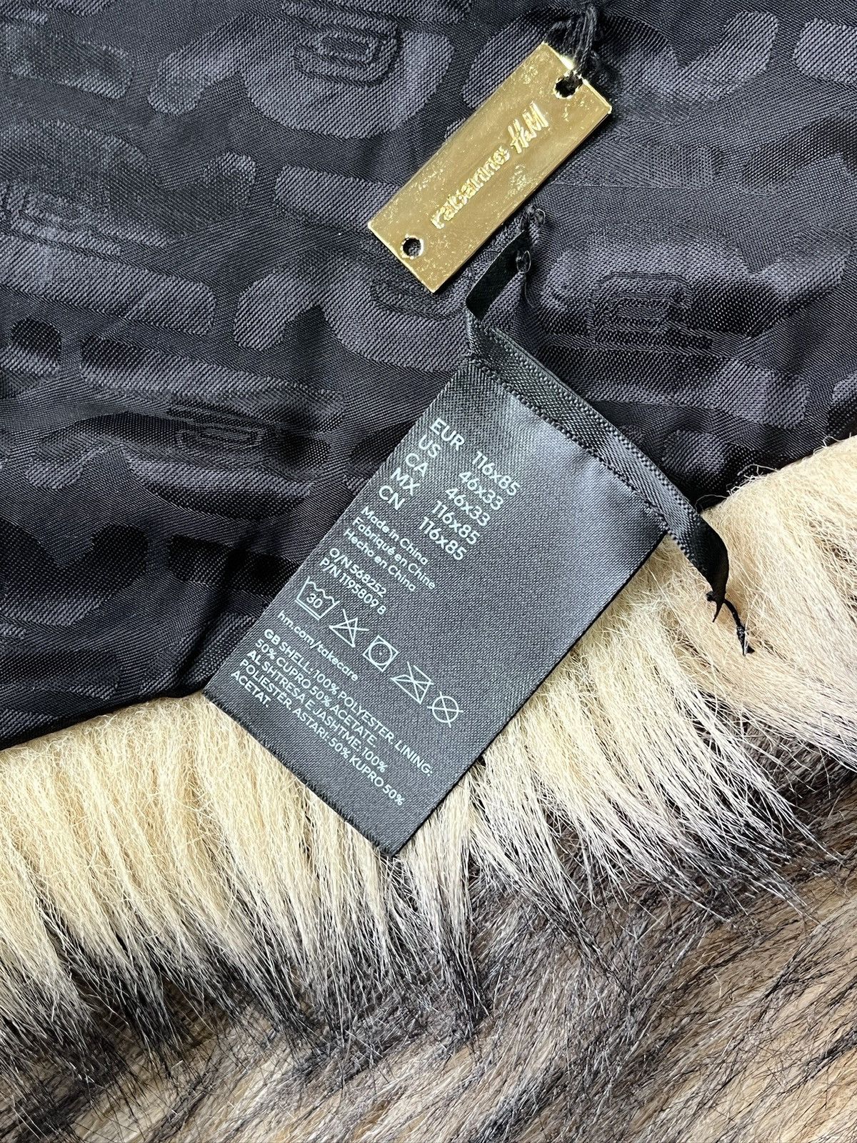 H&M × Paco Rabanne Paco Rabanne H&M Faux Fur Scarf (unisex) Size ONE SIZE - 13 Thumbnail