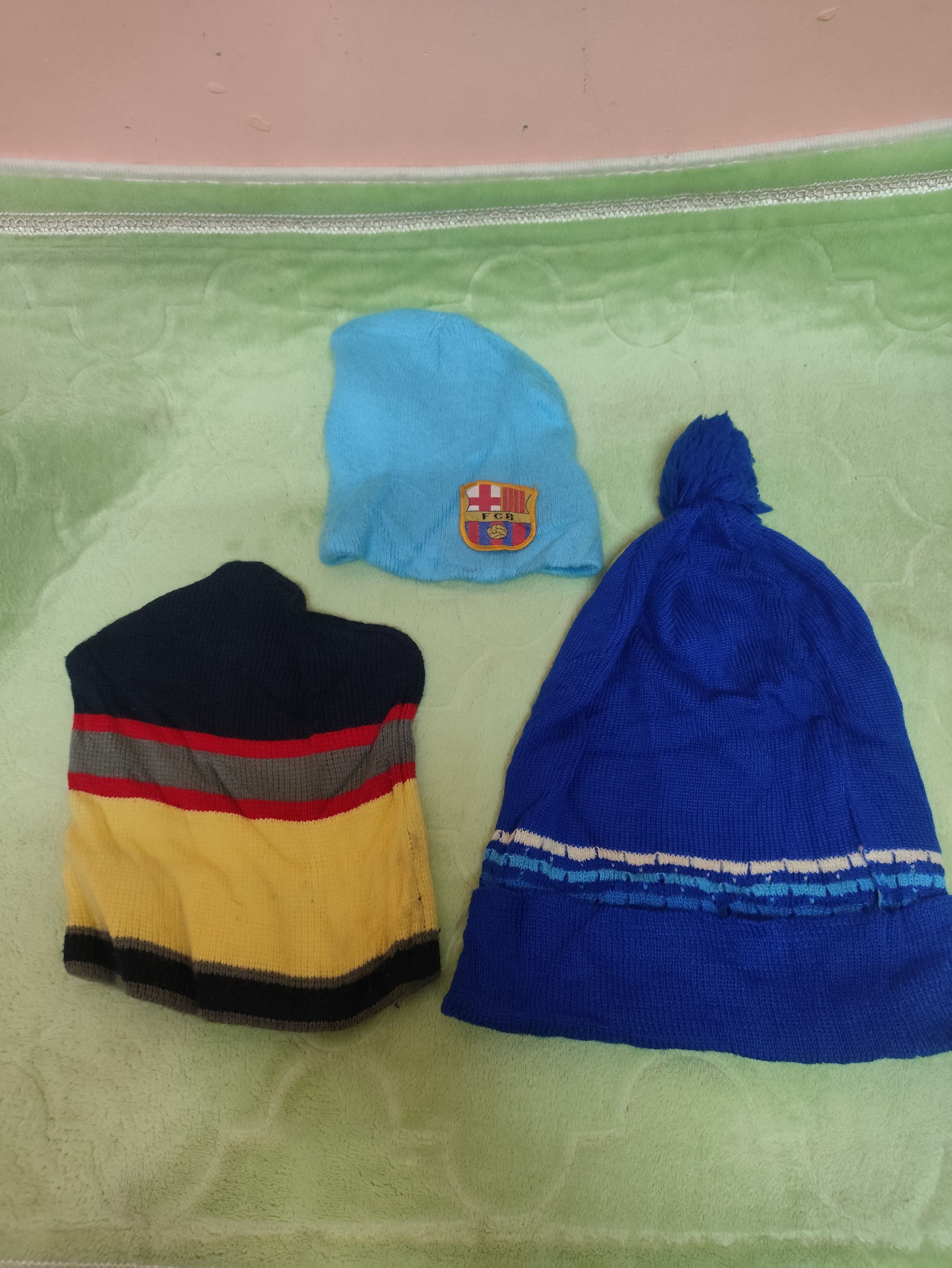 Vintage Combo 3 pieces Beanies Snowcap Streetwear Collections Size ONE SIZE - 1 Thumbnail
