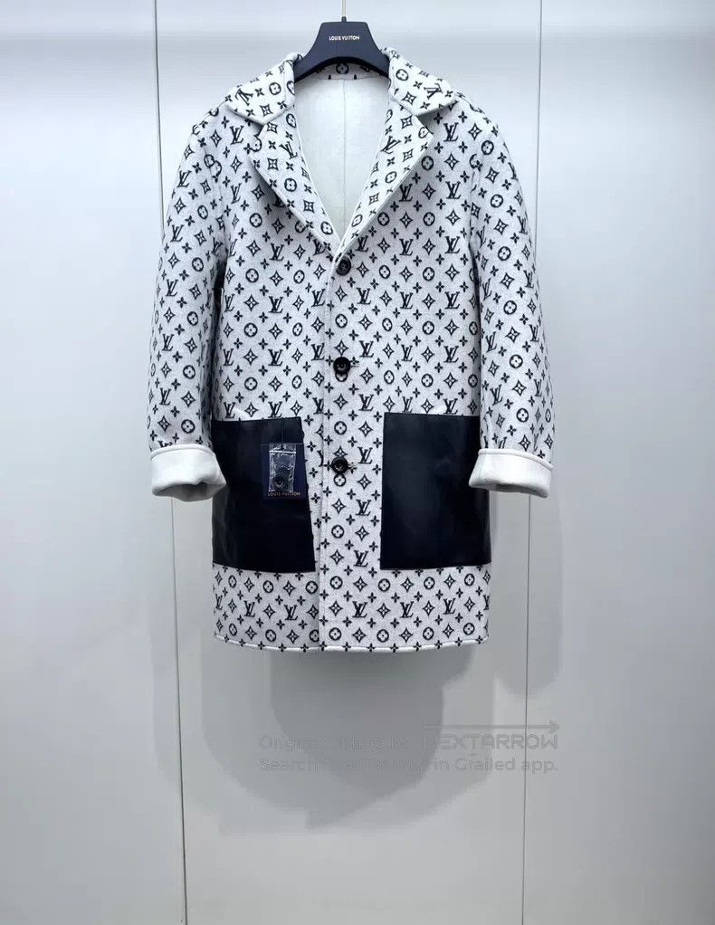 Louis Vuitton Louis Vuitton Presbyopic reversible cashmere coat Size S / US 4 / IT 40 - 1 Thumbnail