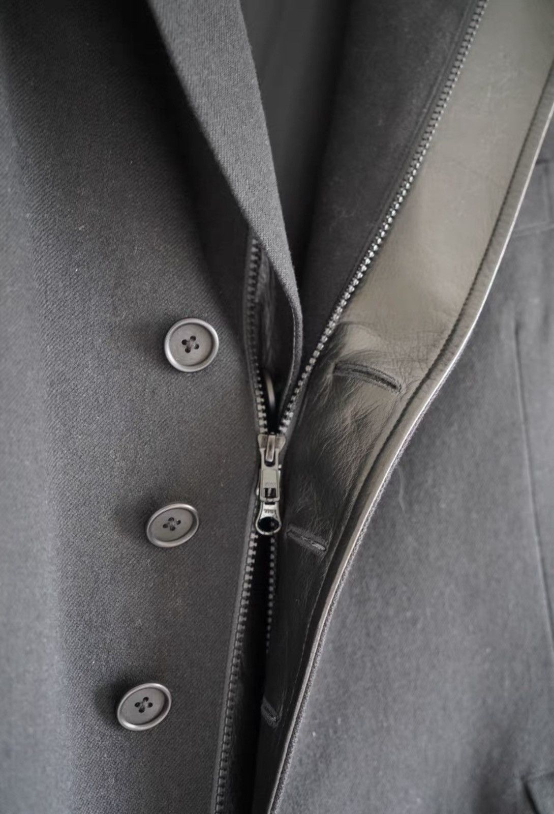 Yohji Yamamoto Yohji Yamamoto 13aw Asymmetric Zip Leather Panel Blazer K4 Size US M / EU 48-50 / 2 - 3 Thumbnail